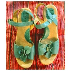 B.O.C. Floral Printed Platform Sandal